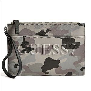 RIGDEN CAMO-PRINT WRISTLET NWT